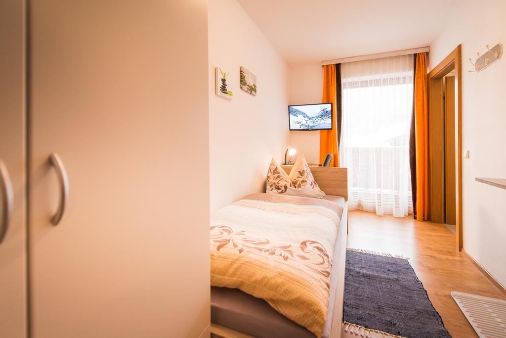 Hotel Pension Barbara Sankt Martin am Tennengebirge Luaran gambar